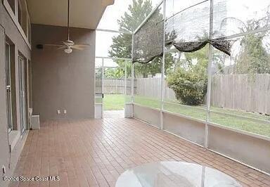 Foto del edificio - 4594 Helena Dr