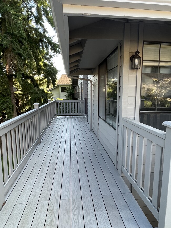 Patio Deck to front door - 16151 SE 33rd Ln