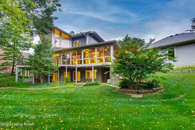 Building Photo - 603 Woodlake Dr