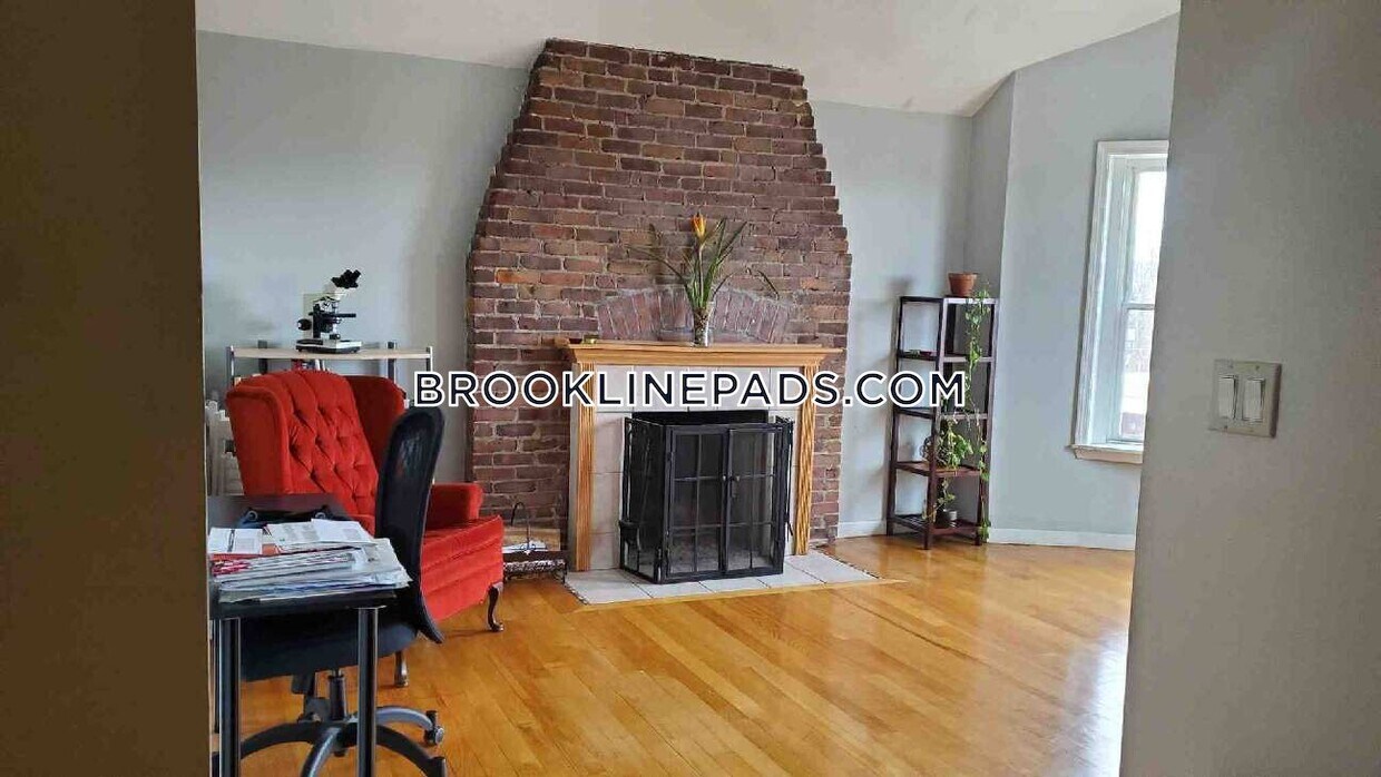 Foto principal - 154 Harvard St