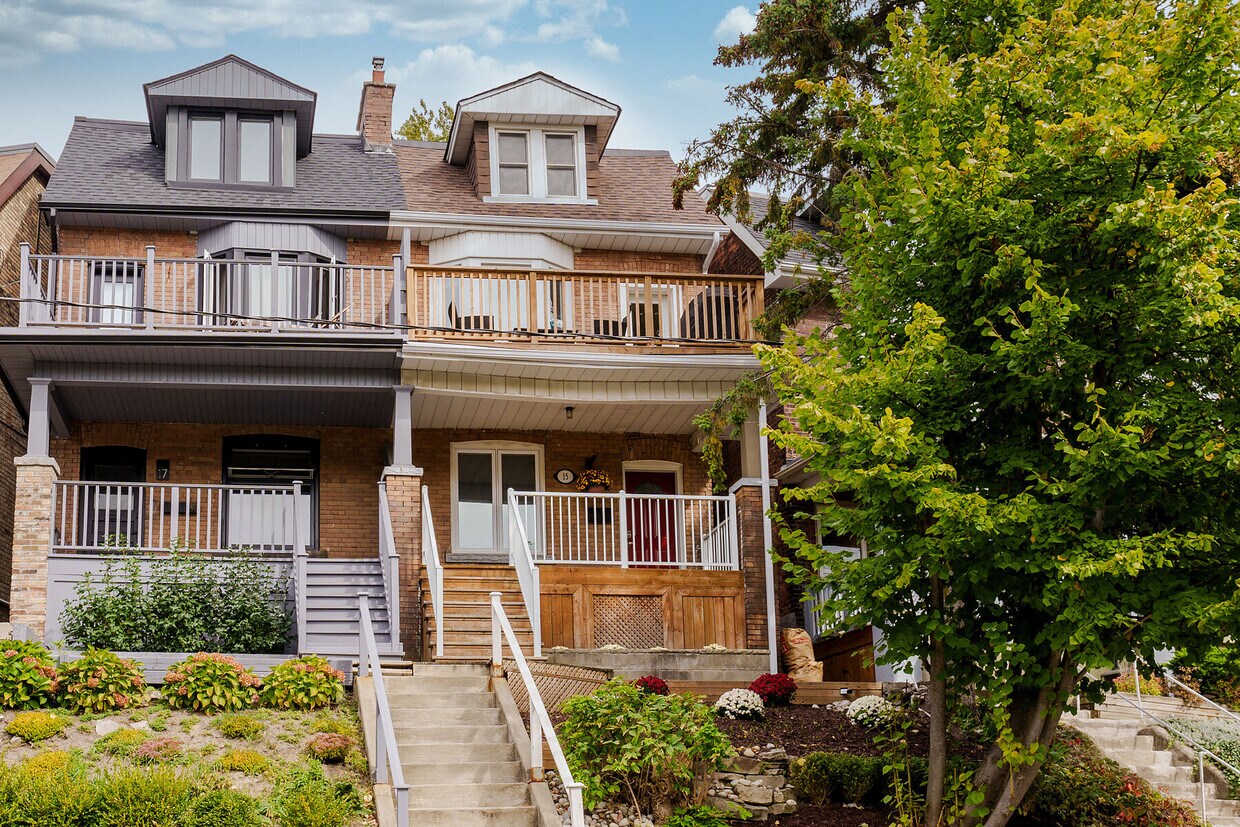 Primary Photo - 15 Indian Rd Crescent
