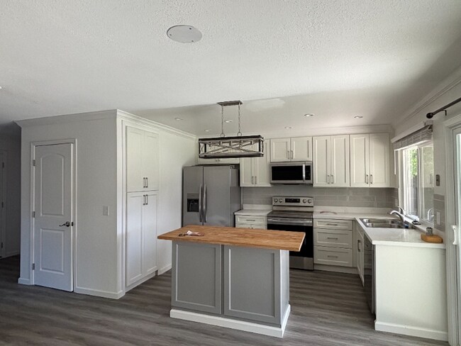 Foto del edificio - 524 Gonzales Dr