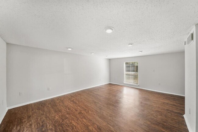 Foto del edificio - 1403 Maple St