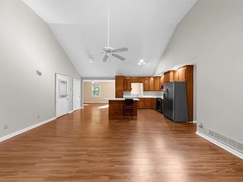 Building Photo - 5660 Mercedes Dr
