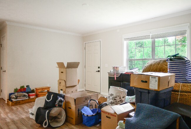 Foto del edificio - 24 Oakcrest Dr