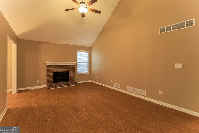 Foto del edificio - 2660 Barnwell Ct