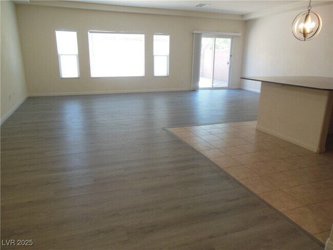 Foto del edificio - 6386 Jackson Spring Rd