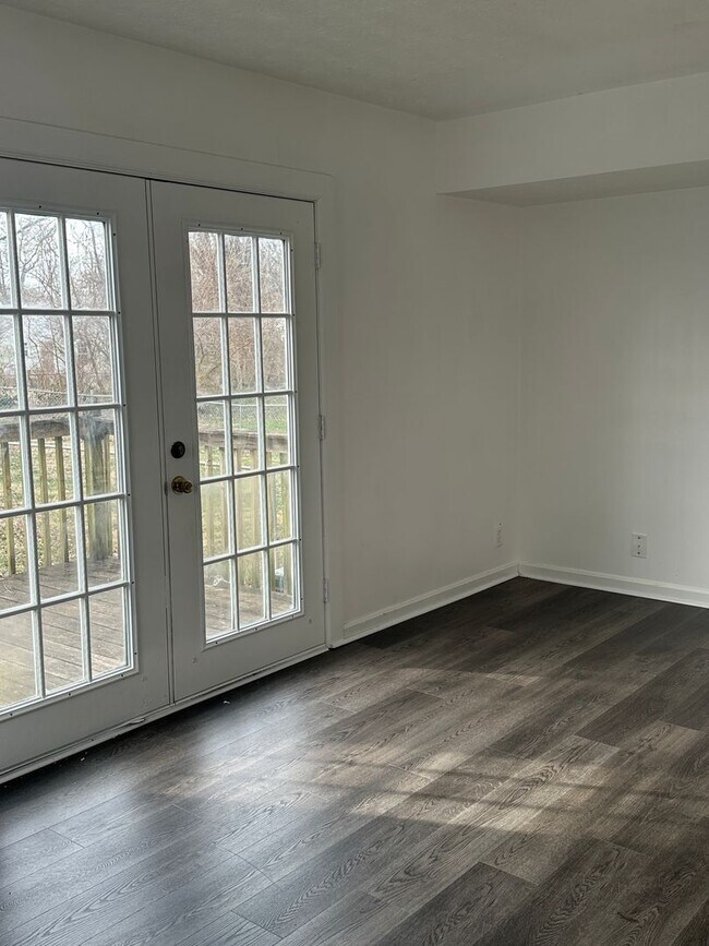 Foto del edificio - 5 Bed / 1.5 Bath