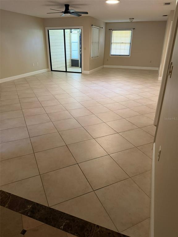 Foto del edificio - 1120 Monroe Ave