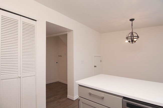 Building Photo - 2824 W 5600 S