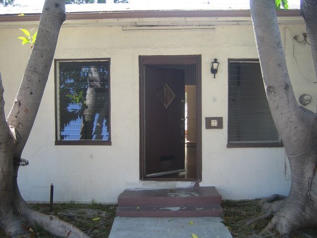Building Photo - 2103 Vine St