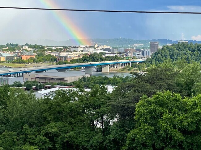 Foto del edificio - 342 Whitehall Rd