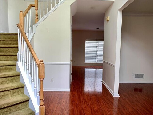Building Photo - 1325 Eastbrooke Trace