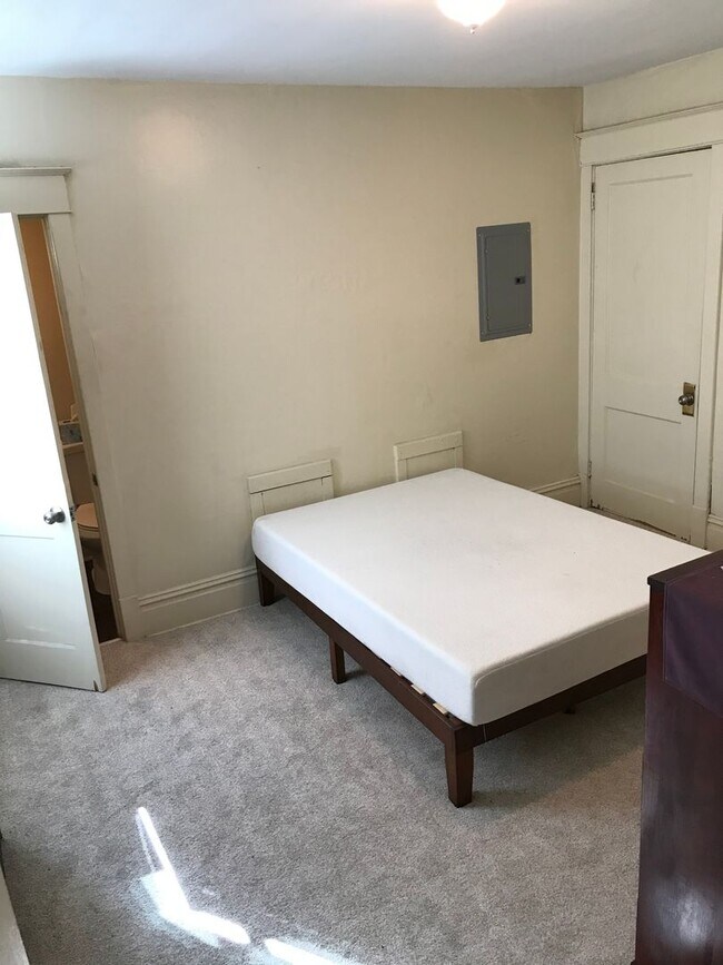 Foto del edificio - Updated one bedroom near engineering and s...
