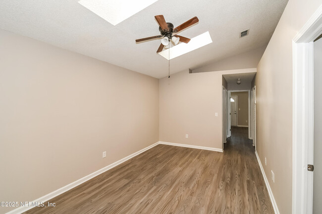 Building Photo - 5118 Somerton Ct