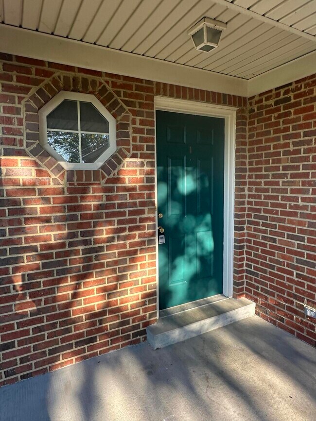 Foto del edificio - 2003 River Ridge Rd