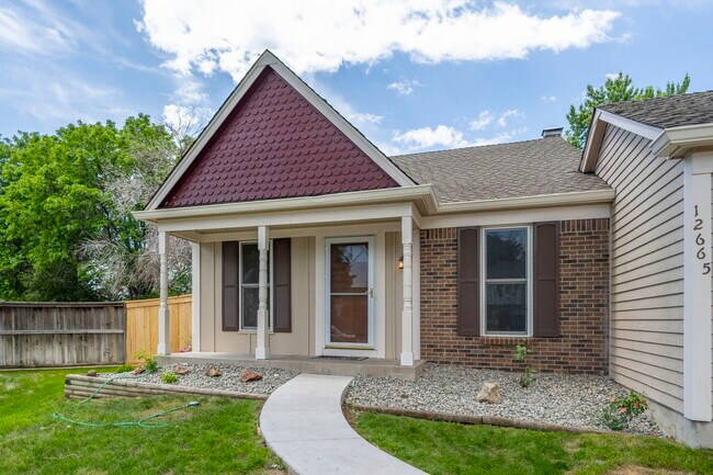 Foto del edificio - 12665 Grove Ct