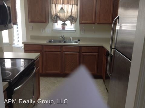 Building Photo - 3 br, 3 bath House - 117 Ivy Square Dr.