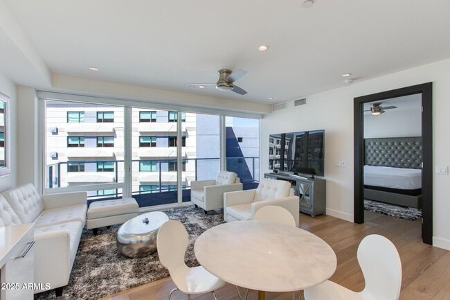 Building Photo - 4422 N 75th St