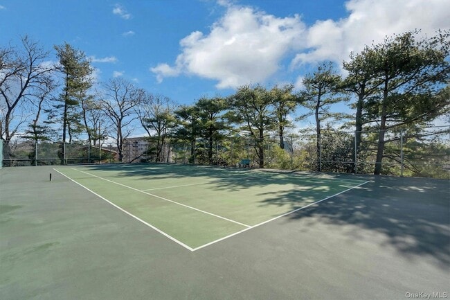 Building Photo - 703 Pelham Rd