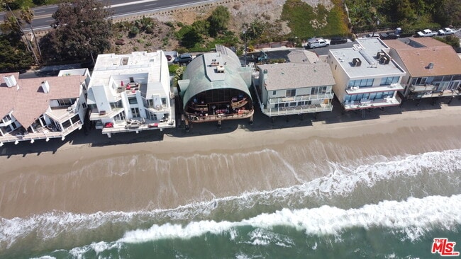Building Photo - 27092 Malibu Cove Colony Dr