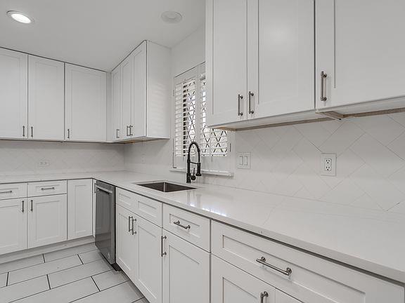 Foto del edificio - 9922 Hickory Crossing