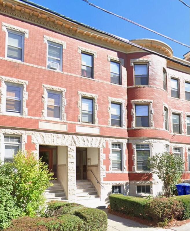 Photo - 187 Winthrop Rd