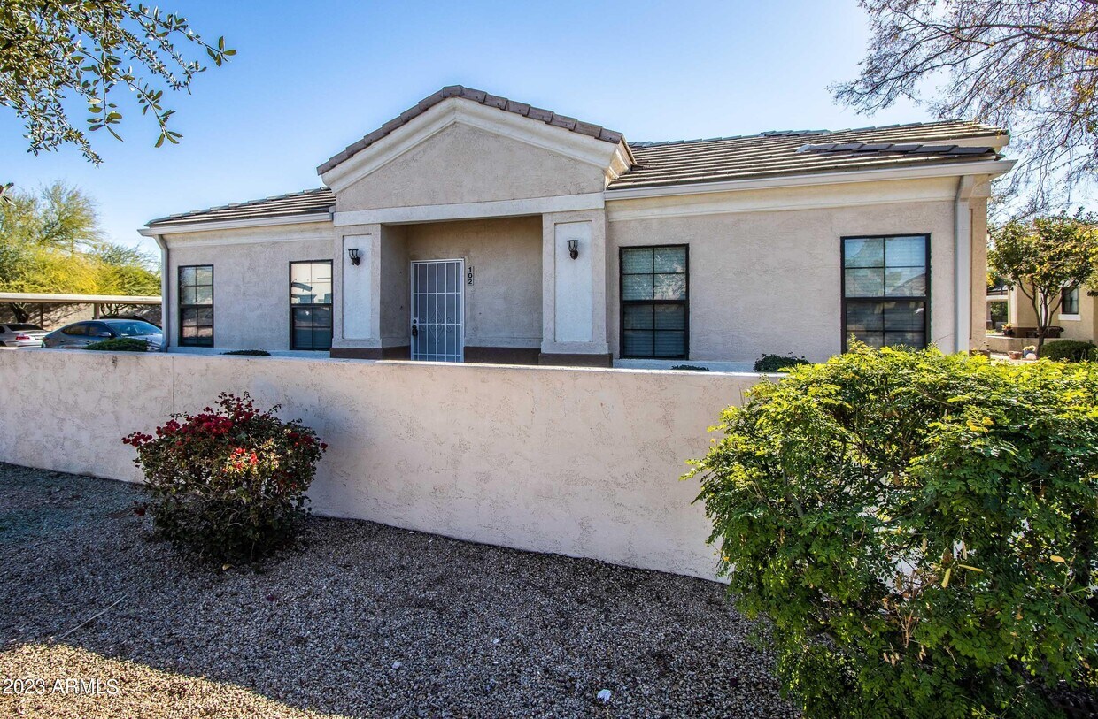 4423 E McLellan Rd Unit 102, Mesa, AZ 85205 Room for Rent in Mesa, AZ