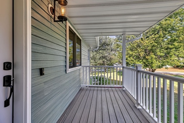 Building Photo - 9641 Meadow Ln
