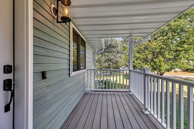 Foto del edificio - 9641 Meadow Ln