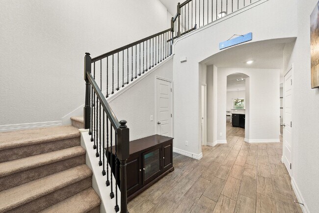 Photo - Exquisite 2-Story Traditional Home