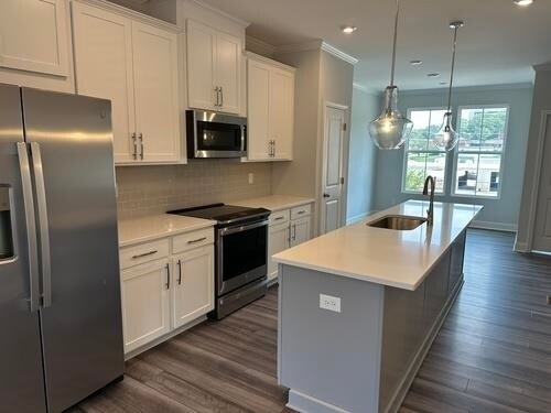 Foto del edificio - 1201 Skylar Ln