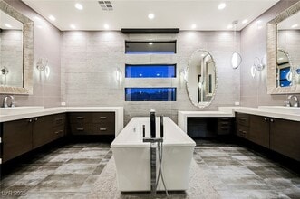 Building Photo - 94 Glade Hollow Dr