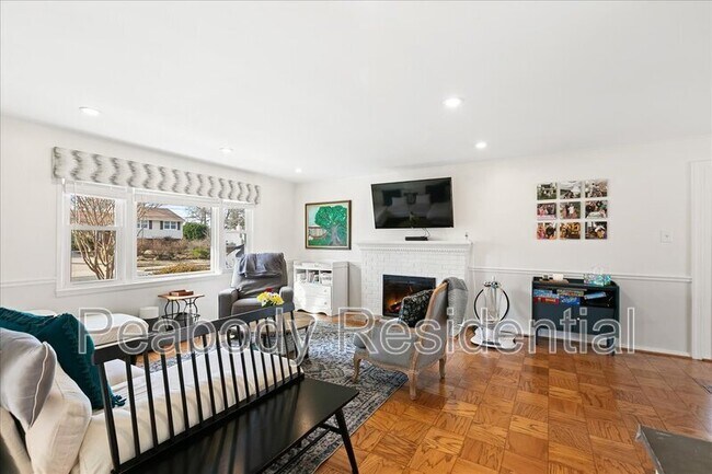Foto del edificio - 8016 Gosport Ln