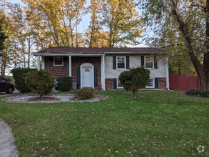 Building Photo - 2504 Bristol Cir
