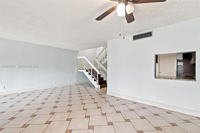 Foto del edificio - 6511 Racquet Club Dr