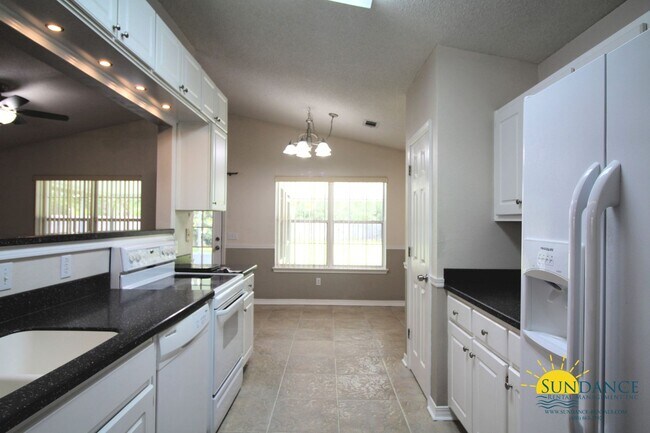 Foto del edificio - Gorgeous 3 Bedroom Home in Fort Walton Beach