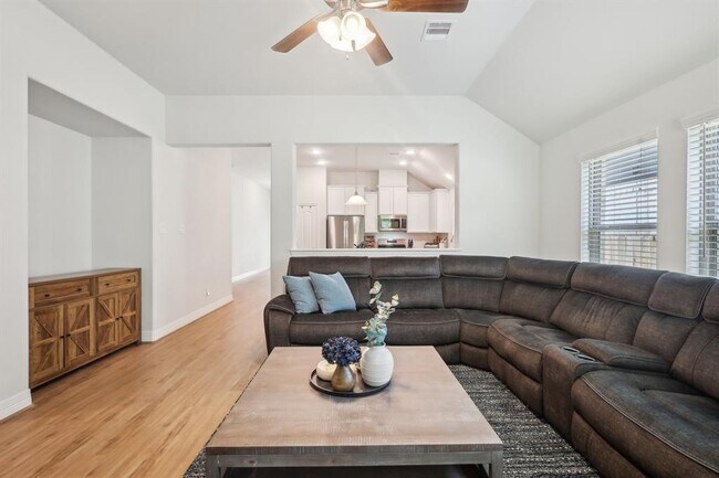 Building Photo - 15150 N Heron Heights Way