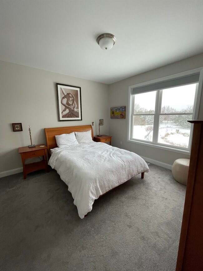 Building Photo - 50 Laurentide Ln