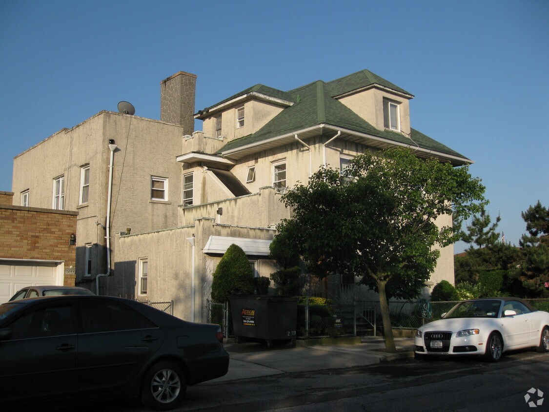 Building Photo - 3848 Atlantic Ave