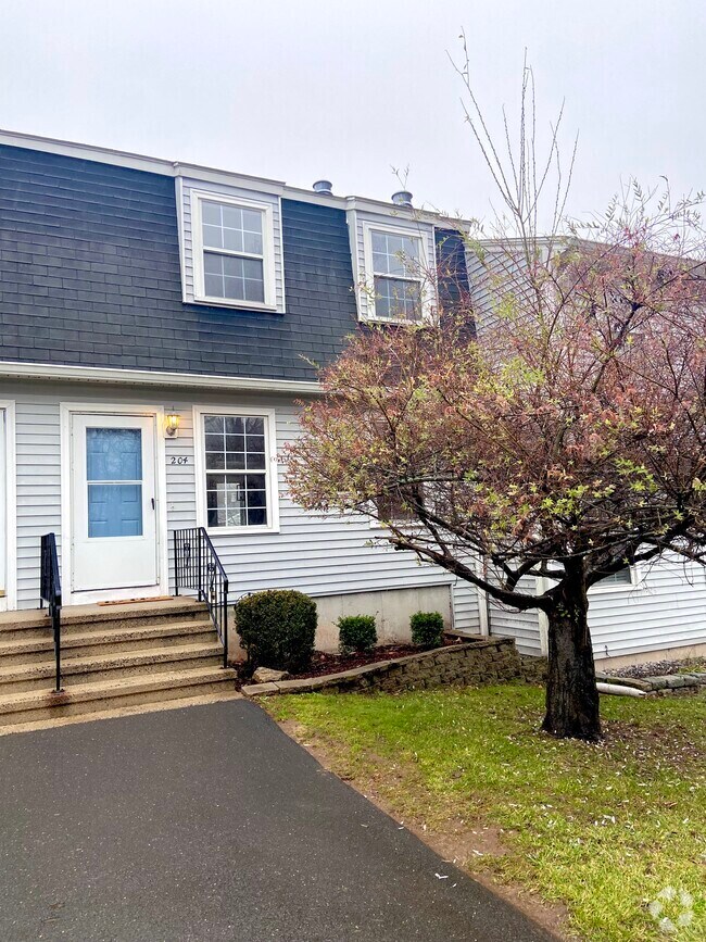 Island View Village Apartments for Rent Branford, CT 2 Rentals