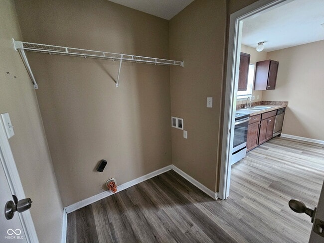 Building Photo - 4085 Lassen Ln