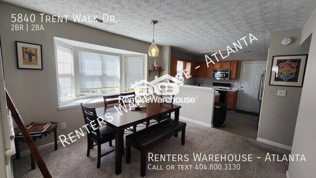 Foto del edificio - Townhome Living: Where Convenience Meets C...