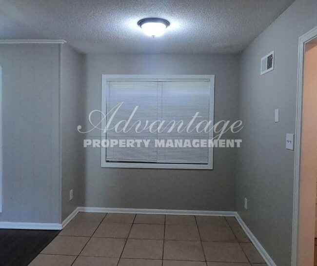 Building Photo - Newly Renovated Home In Raleigh