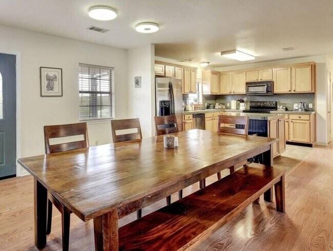 631 Harmon Hills Cove Dripping Springs Tx 78620 House For Rent