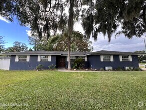 Building Photo - 905 Montego Rd E