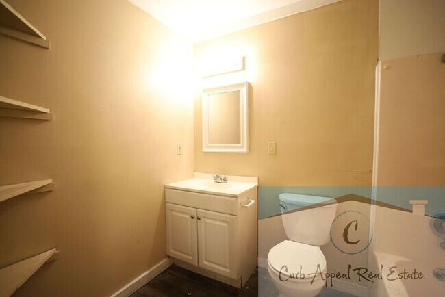 Foto del edificio - Spacious 1 bed /1 full bath apt