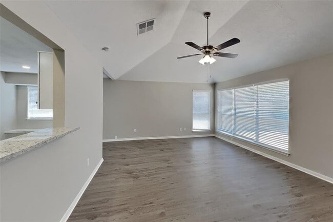 Building Photo - 17427 Masonridge Dr