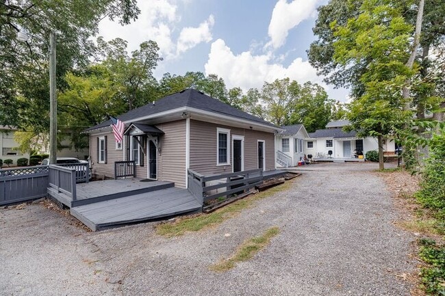 Building Photo - 185 Bloomfield St