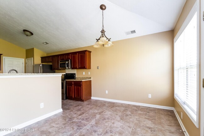 Building Photo - 1911 Belay Way